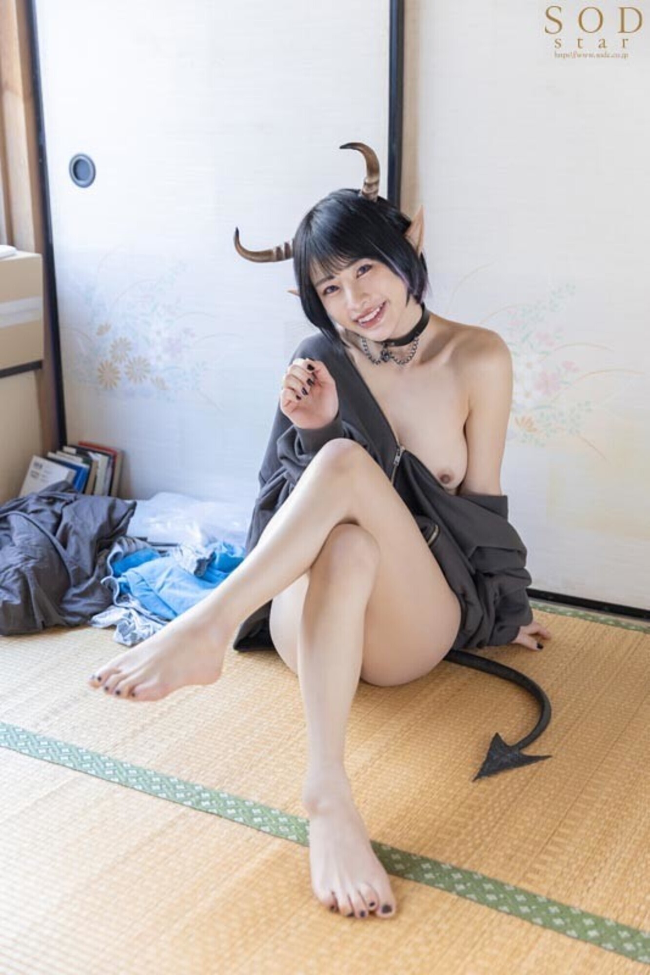 全身性感帯のサキュバスを拾いました。貧乏非モテの僕はドジっ子サキュバスのお願いで精子が無くなるまで何度も中出しSEXし続けた。魔力を取り戻す唯一の方法は膣内射精･･･！？ 宮島めい【特典映像収録版】