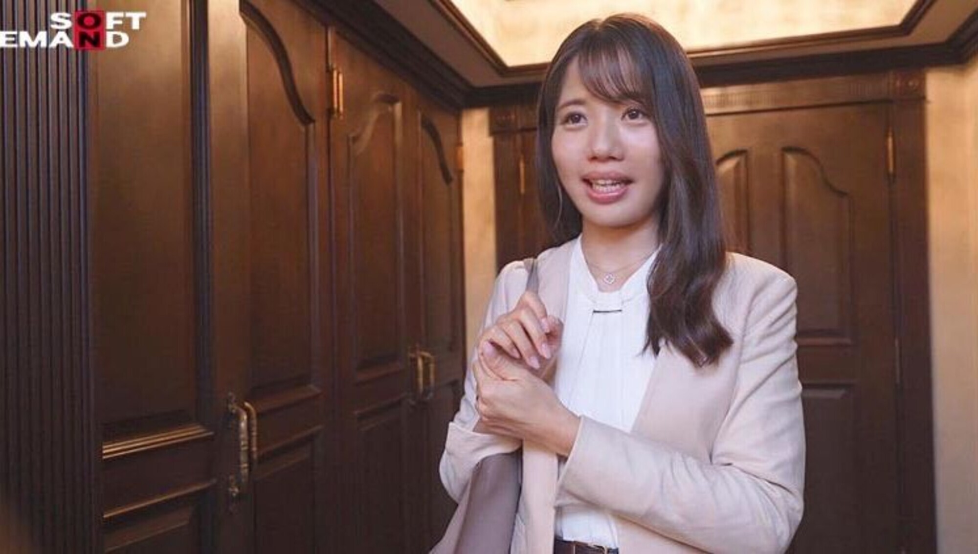 漂う気品と溢れる母性 家庭も仕事も順風満帆なキャリアママ 常葉遥 35歳 AV DEBUT 画像11