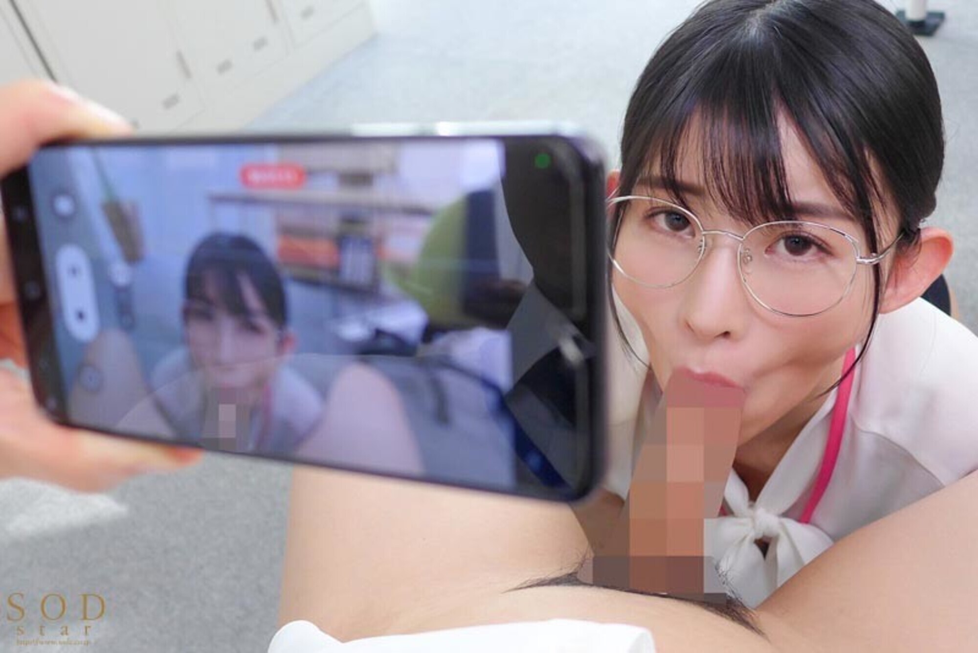 デリヘル呼んだらいつも領収書を突っ返してくる経理部の欲求不満OLと遭遇「まさか、飲食代で落とさないでくださいよ・・・」と言いつつ生本番させてくれ自宅でも会社でもヌいてくれる関係に 宮島めい 画像6