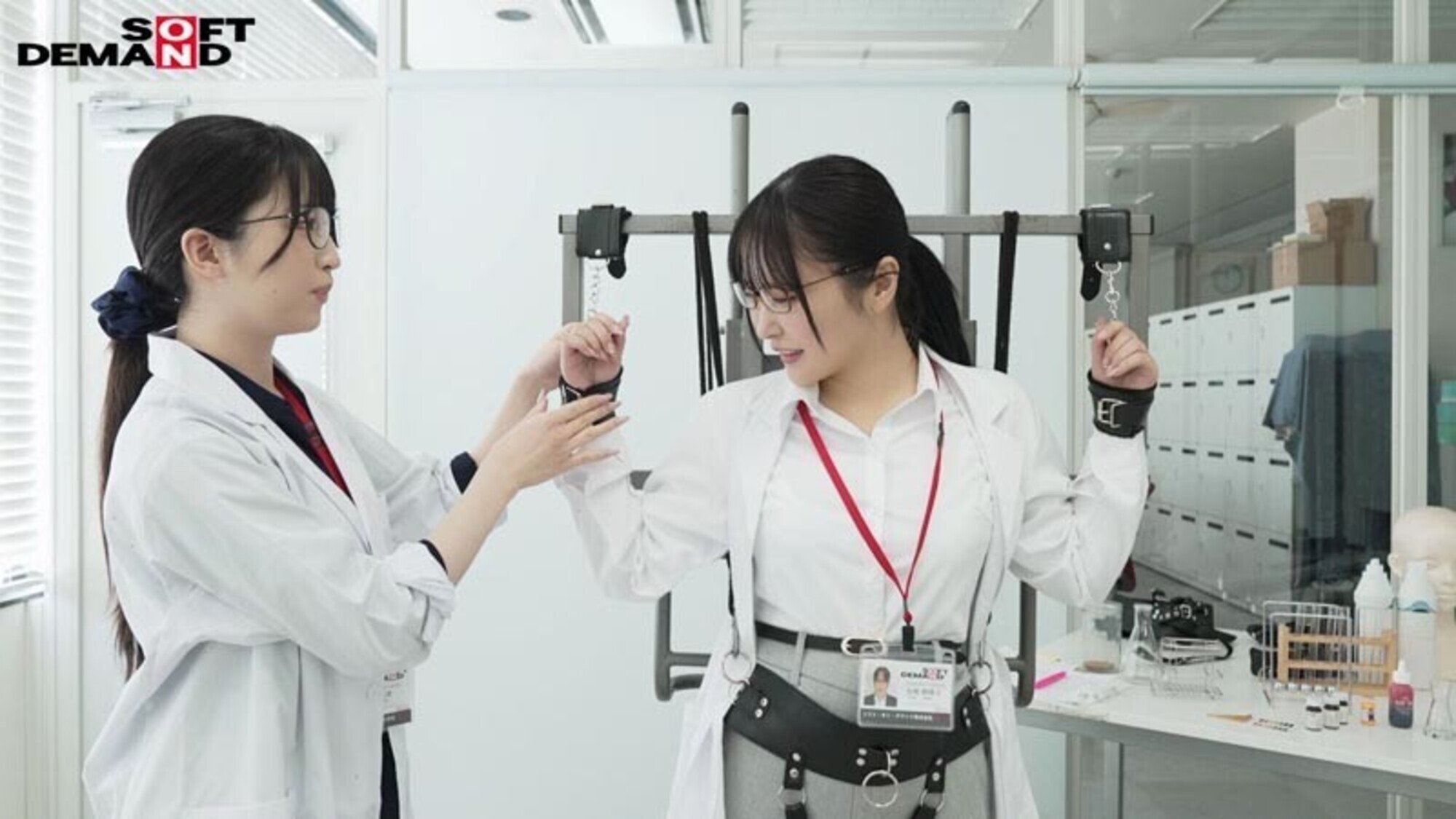 固定電マ連続お漏らし実験「膣がバグるほど刺激し続けたら?」をSOD女子社員6名が真面目に検証してみた結果オマ○コ決壊!もう限界でイキたくないはずなのにカラダが気持ち良くなろうと勝手に動いてヒクつきワギナ過剰快楽懇願 SOD性科学ラボ REPORT 19 画像3