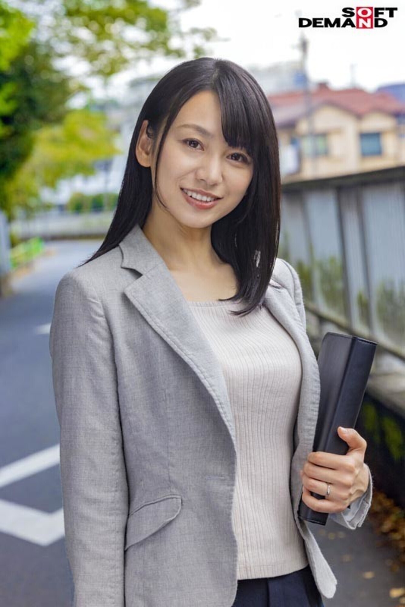 本物人妻13名の緊張と背徳感溢れる初セックスを合計13SEX収録 総集編10時間 画像4