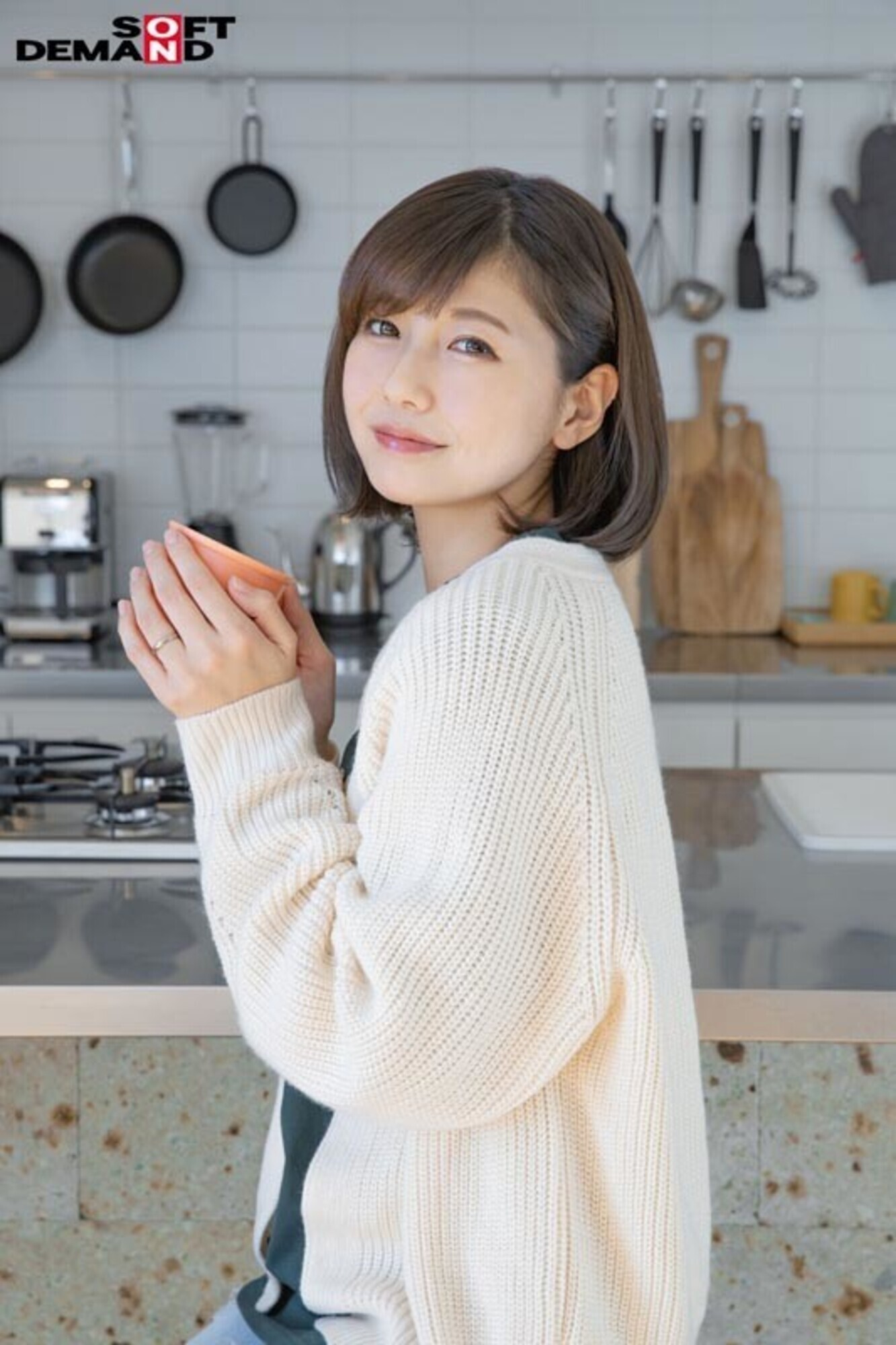本物人妻13名の緊張と背徳感溢れる初セックスを合計13SEX収録 総集編10時間 画像7