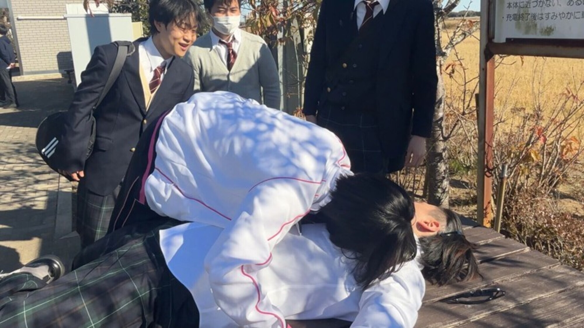 えwww遠征中、ボーイッシュな新人担任に憑依したったww 実は超敏感ムッツリ体質だった事が発覚www 俺(柴崎)のカラダを使って消灯後男子連中とエロいことしまくった大絶頂おふざけ記録。 柴崎はる 画像16