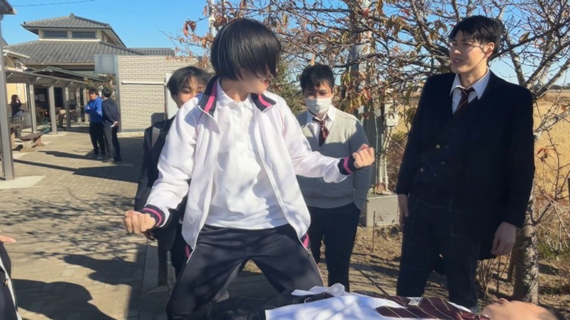 えwww遠征中、ボーイッシュな新人担任に憑依したったww 実は超敏感ムッツリ体質だった事が発覚www 俺(柴崎)のカラダを使って消灯後男子連中とエロいことしまくった大絶頂おふざけ記録。 柴崎はる 画像17