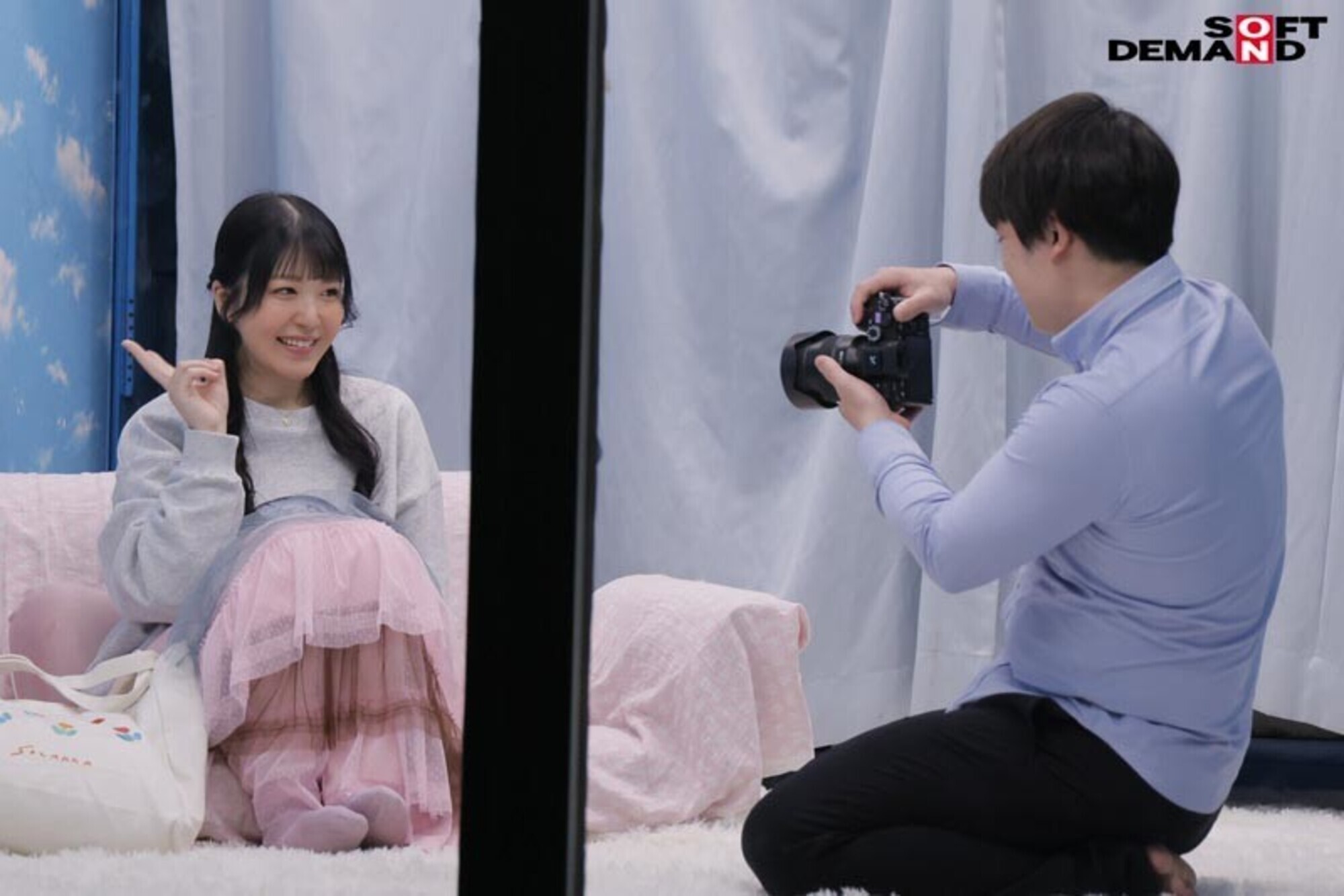 逆転マジックミラー号パート11 お洒落女子に「写真を撮らせてもらえませんか?」と声をかけ承認欲求を満たしたい素人娘をマジックミラー号に連れ込んでマジックミラーを逆転させてデッサン会場で生SEXを大公開するハメに! 画像8