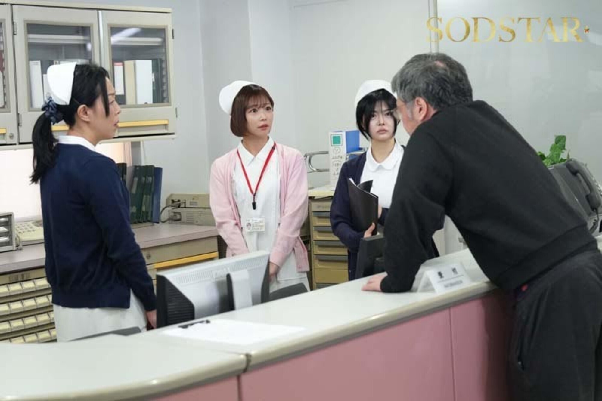 性欲処理専門セックス外来医院 25 特別編 SODSTAR 紗倉まな 性交看護行為の国家資格化を目指す知的美人ナースに突貫生挿入立ちバック 画像3