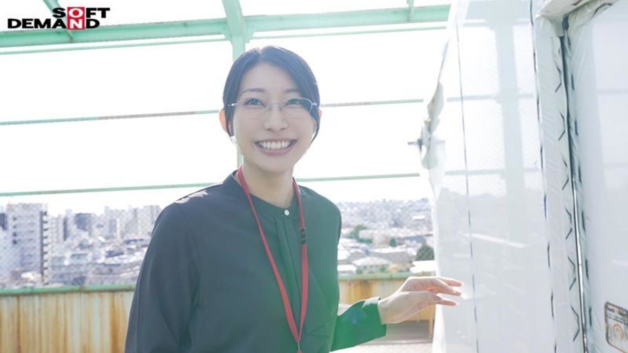 業務を抜け出してイキまくる秘書 デカチン 玩具オナニー オイルプレイ 3P 総務部秘書課 守屋よしの 5枚目