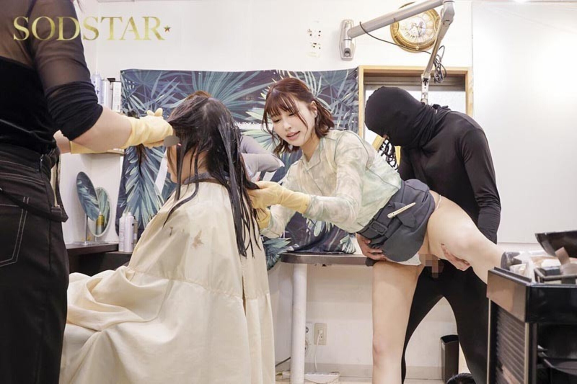 SODSTARxSENZ -セックスが溶け込んでいる日常- 常に性交美容室 表●道人気店 小倉由菜x唯井まひろ 画像6