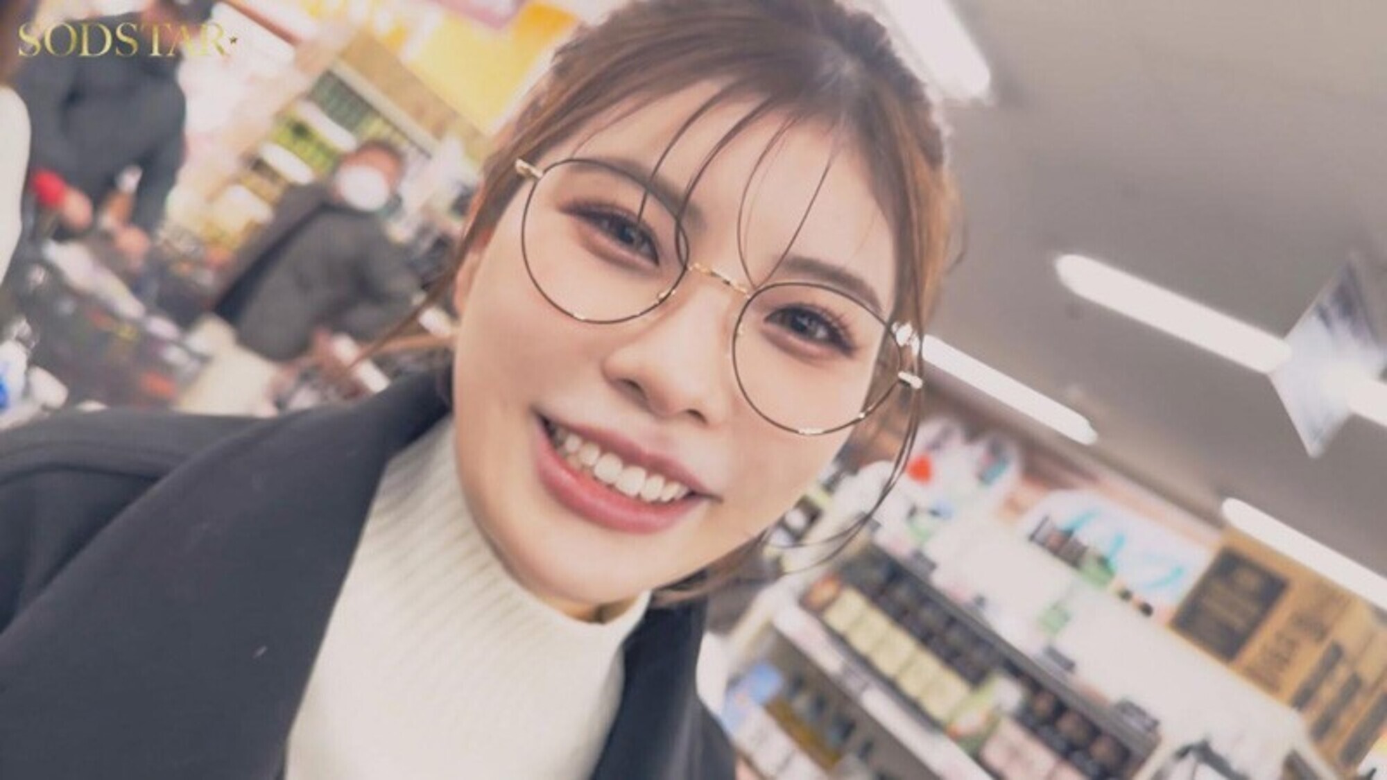 神木麗の休日 彼氏の自宅でハメ撮り、ノンストップ2本番と顔射。 画像2