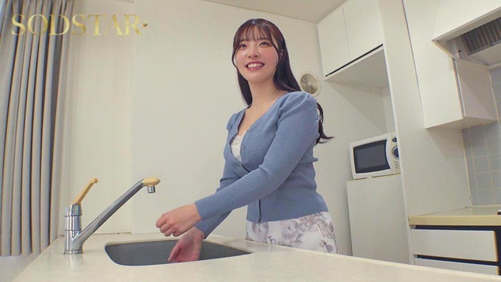 彩月七緒の休日 引っ越し直前の自宅でハメ撮りノーカットSEXと顔射 彩月七緒 4枚目