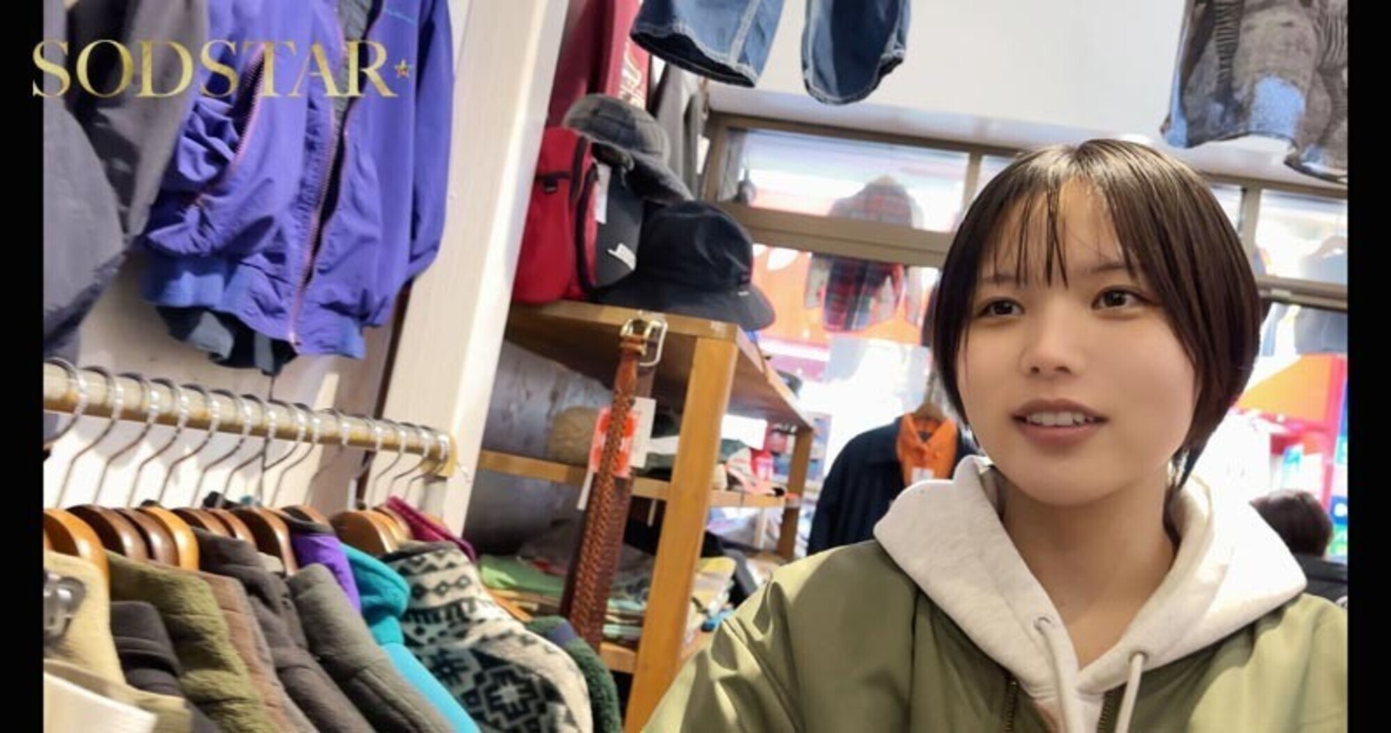 「3日間すっぴんで過ごす彼女と休日4SEX」付き合って1ヵ月の僕らは仕事終わりの金曜日に僕の家の最寄り駅で待ち合わせをして、初めてお泊りをした。翌日彼女は帰る予定だったけど、まだずっとそばにいたくて、週末はずっと僕の家でSEXをしていた。そんな何の変哲もない恋人同士のありふれた休日記録。 柴崎はる 画像7