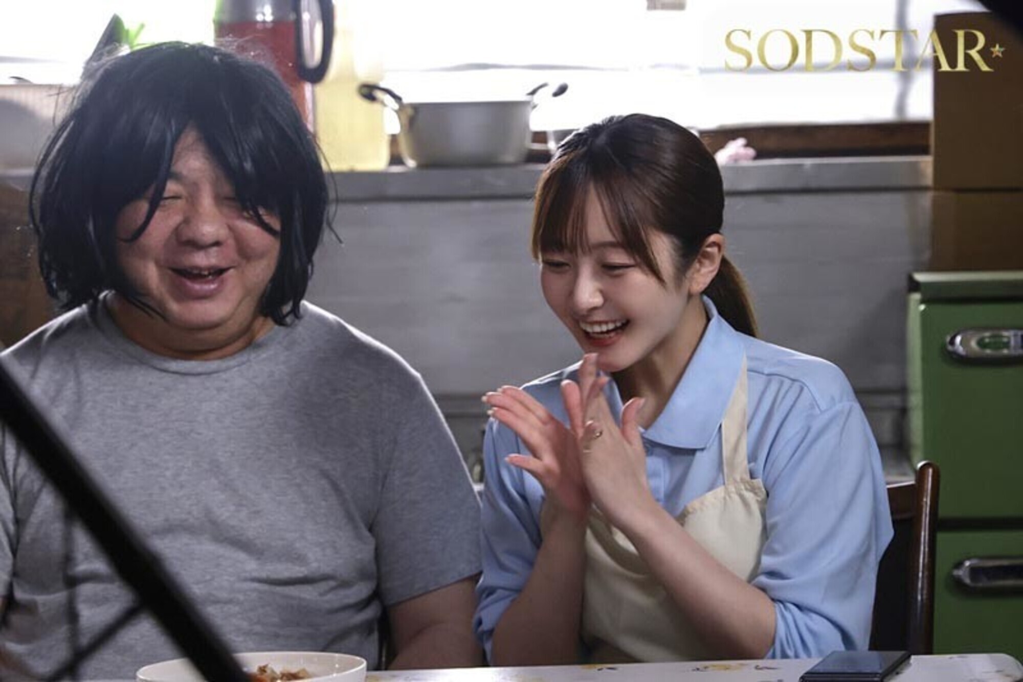 引きこもり訪問支援 ゴミ屋敷に放置された大量のシコティッシュに見かねて内緒でチンカス塗れのチンチンも笑顔で性サポートしてくれる優しいお手伝いさん 青空ひかり 画像10