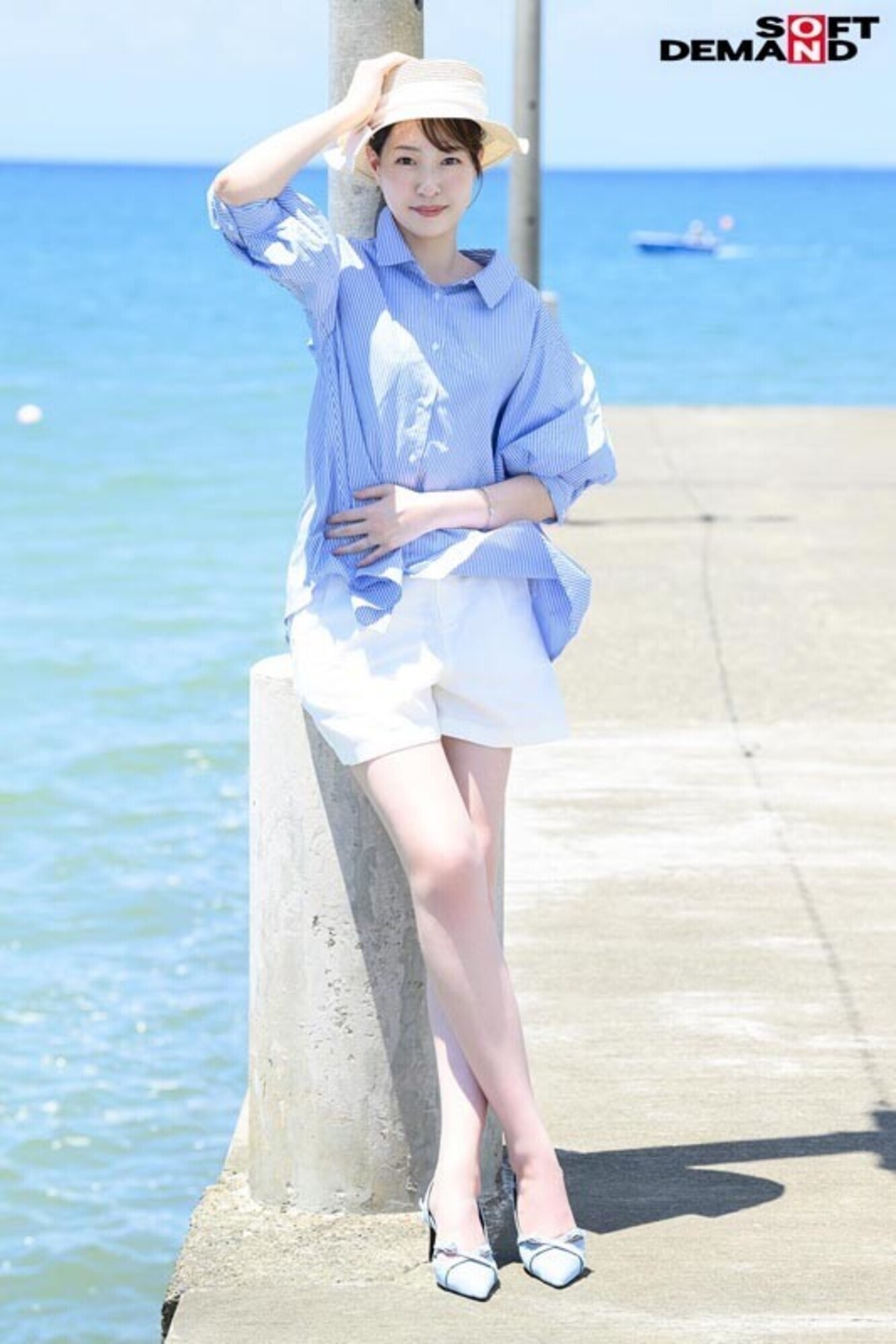 身長177cm 官能的で艶やかな美脚 高村澪 33歳 AV DEBUT 2枚目