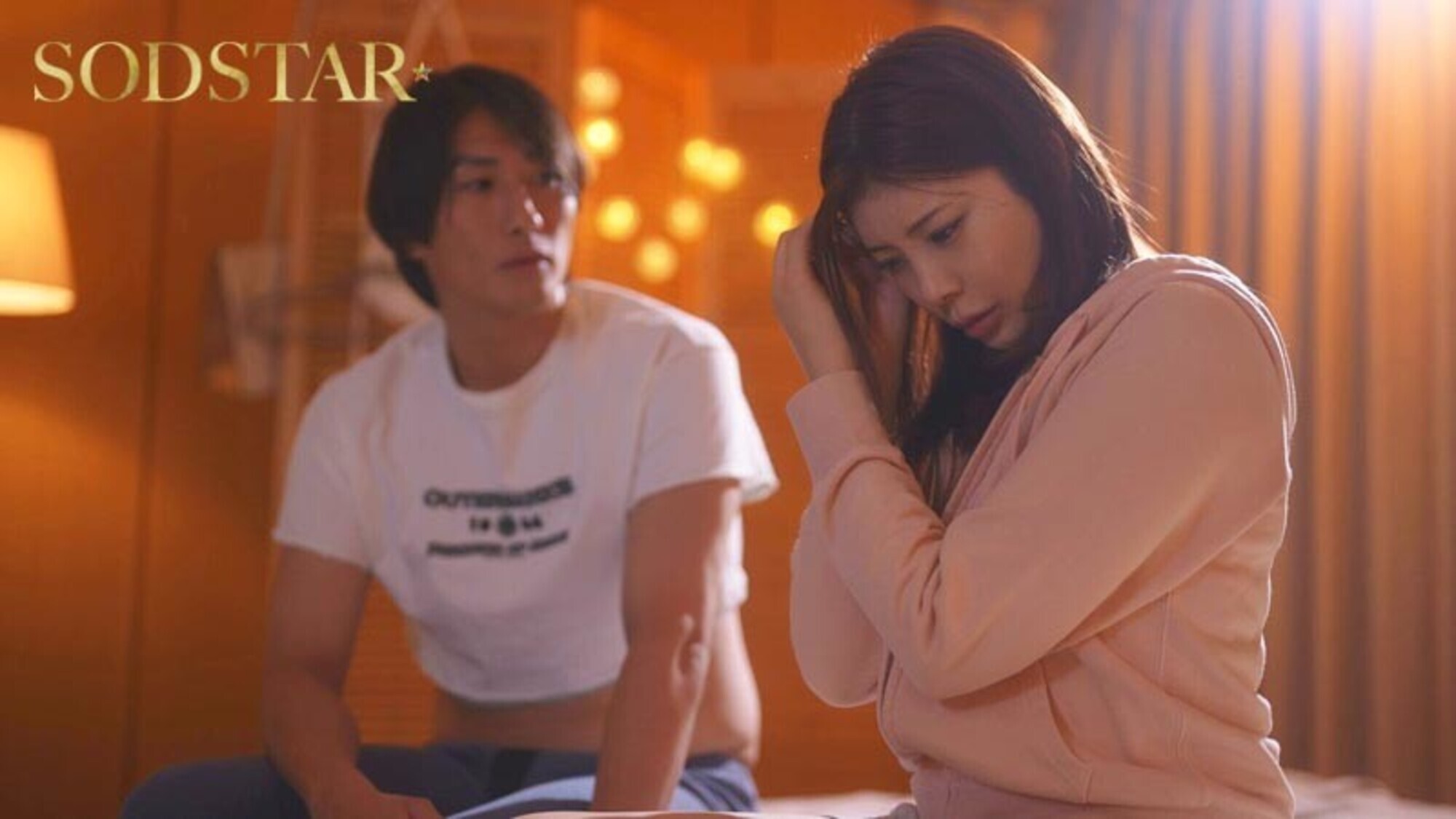 閉店後の棚卸しで終電を逃した俺はバイトの子の家に泊まることに 頑なにすっぴんを拒む姿が可愛くて火が付いたが逆に絶倫腰フリマシーンと化した彼女に朝までしぼり取られた 神木麗 6枚目