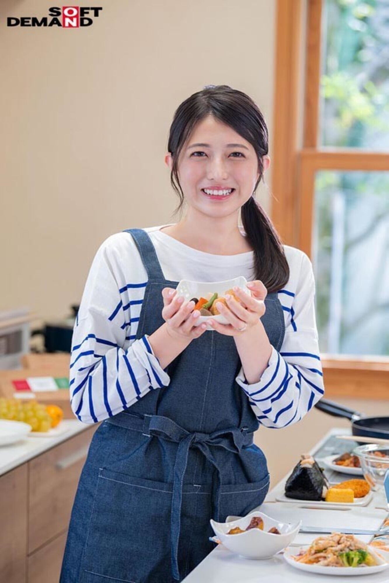 【本物人妻総集編】本物人妻15名が初めてのAV体験で見せたカメラの前での初セックス＆緊張と溢れる興奮を抑えきれない初中出し合計17SEX収録 10時間の見所画像12