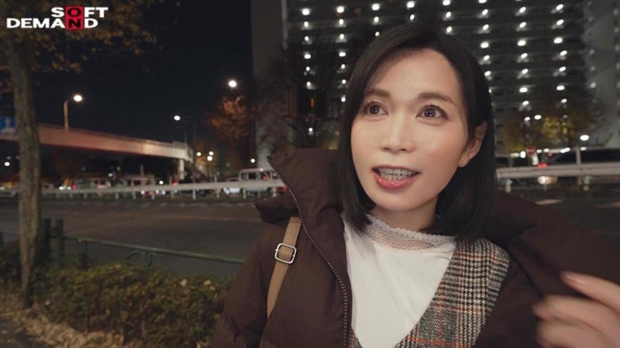 本物人妻 小泉玖美41歳 最終章 隠していた私の願望 最後に全て叶えて 10人の男達と絡み合い全てのザーメンを膣内に受け入れる 人生最絶頂の生中出し不倫の見所画像19