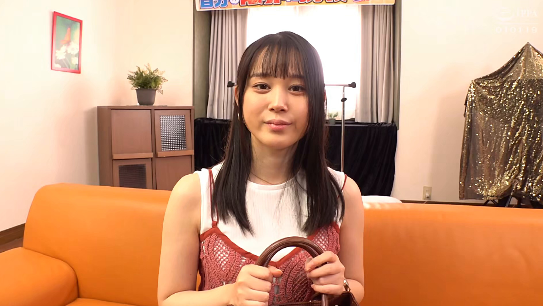 耐えたら賞金!ダメならデカマラ即ハメ!女子大生ガニ股顔面騎乗クンニチャレンジ!敏感なクリの皮を剥かれデロデロに舐められ膣穴に舌を捻じ込まれガックガク絶頂イキ潮噴出しまくり!!発情ナマオメコ中出し~けいこ編~ 画像1