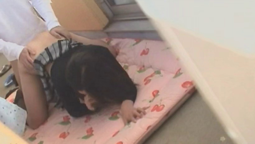 本物盗撮!昼下がりのベランダで不貞行為を愉しむ変態人妻 ベランダ女8名 画像12