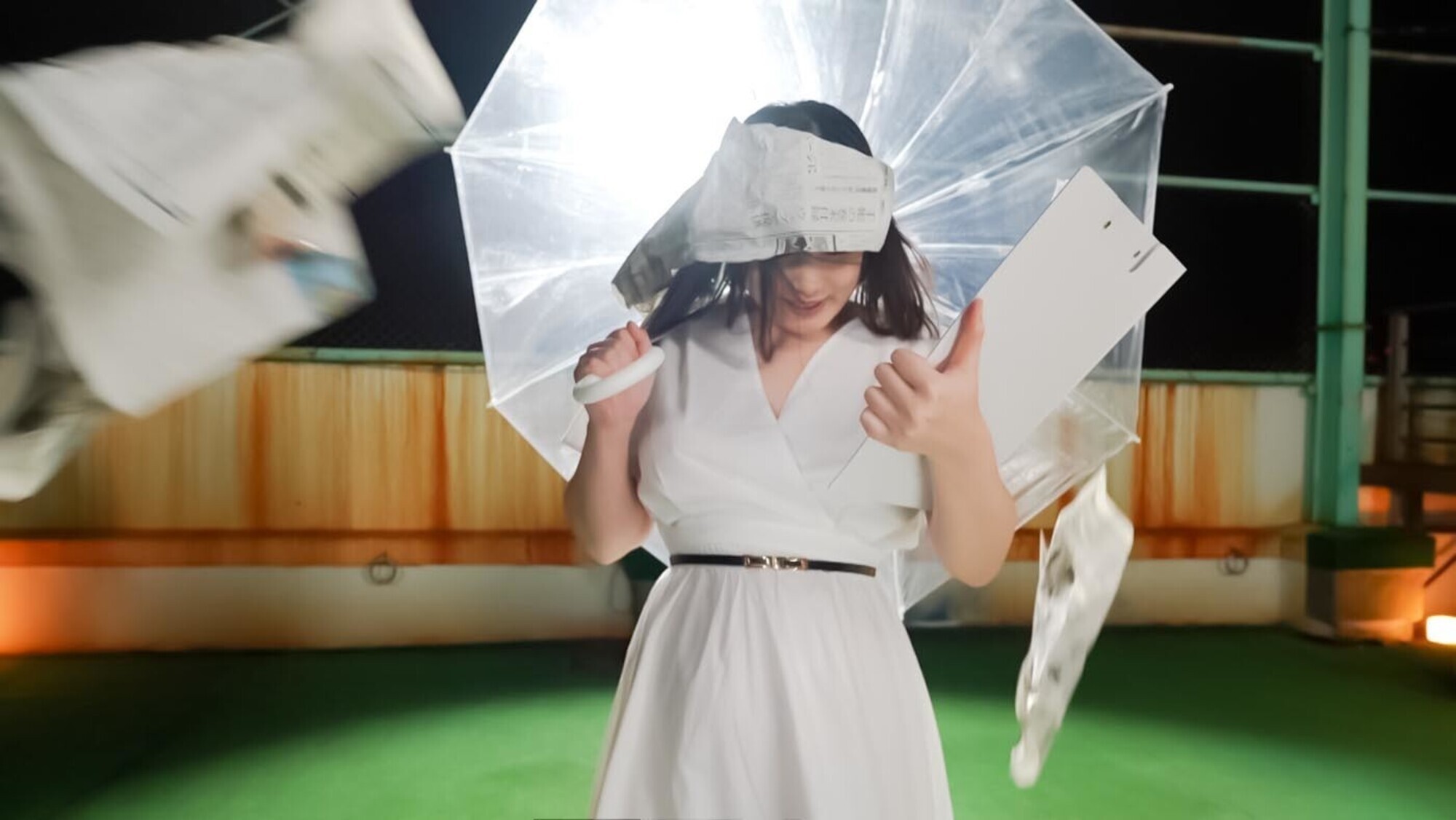 新中野お天気キャスター専門学校に通うお天気キャスターを目指す現役女子大生の「絶頂しても平然とする」授業風景に密着取材 びしょ濡れ天気リポート
