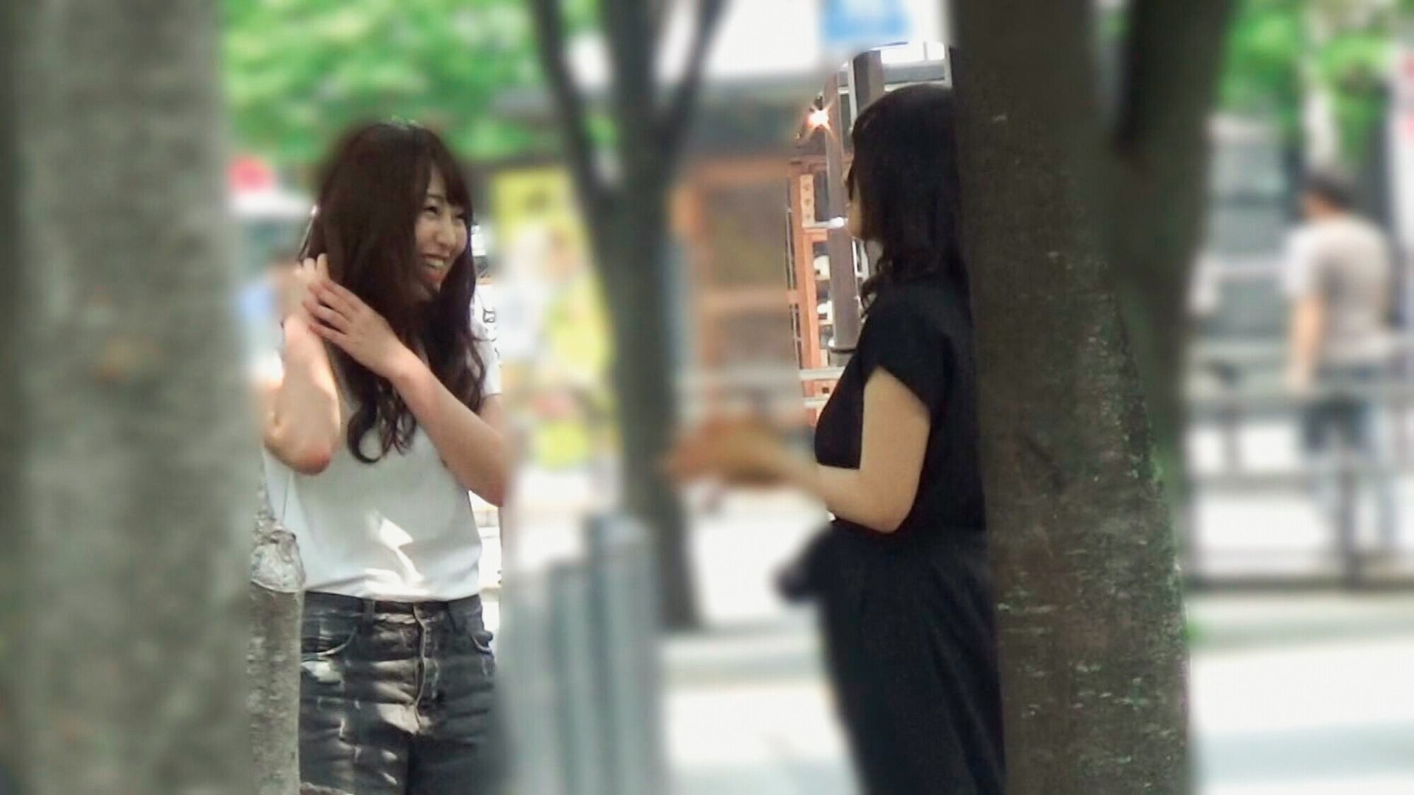ねぇワタシとレズしてみない！？キレイなおねえさんが街で暇そうにしている女の子をレズナンパ！その場でお持ち帰り濃厚レズプレイで素人女子を堕とす！！ 画像2
