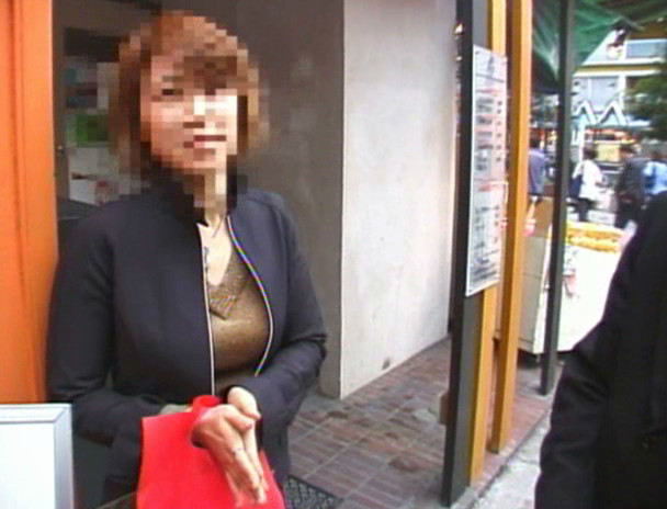 追跡FUCK!!人妻ナンパ121 八王子・立川土下座 画像2