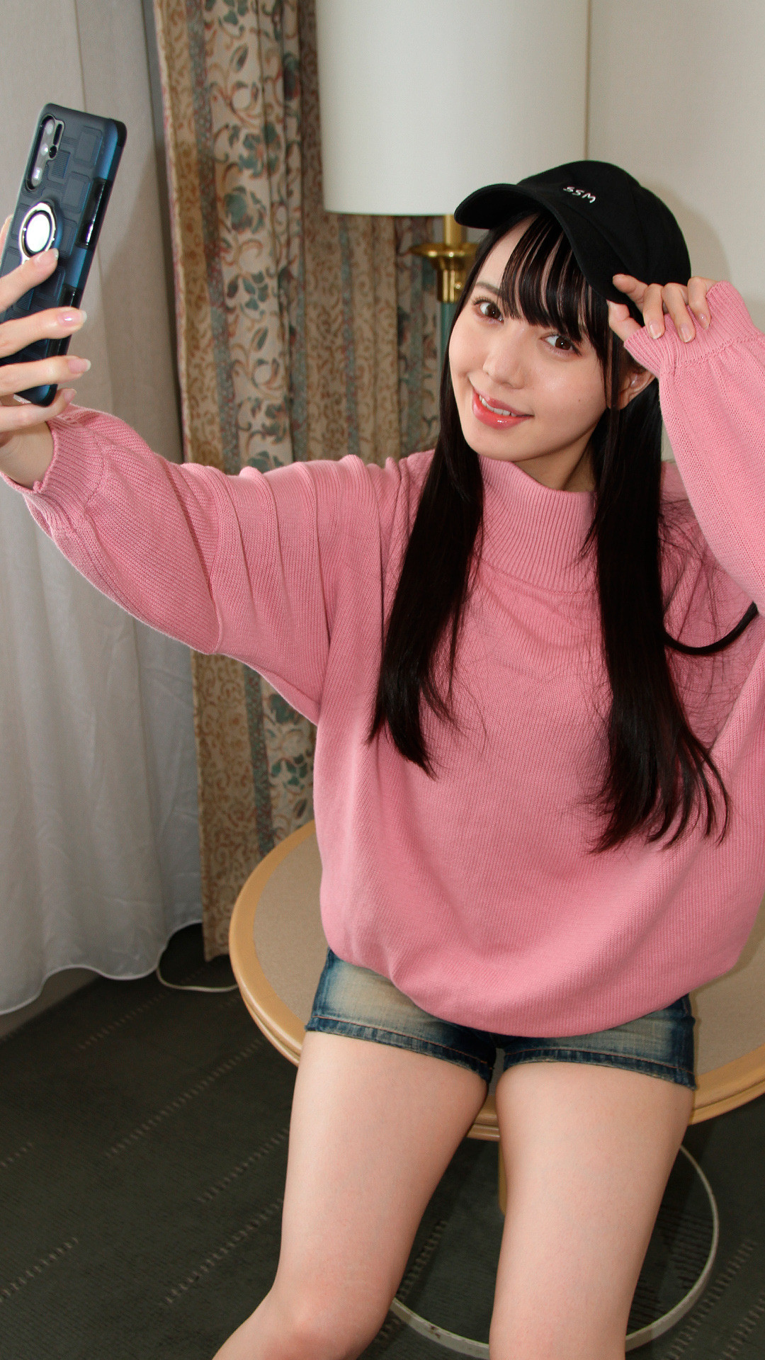 元アイドルとおじさん 握手会での神対応女子がチ●ポズボズボ撮影会