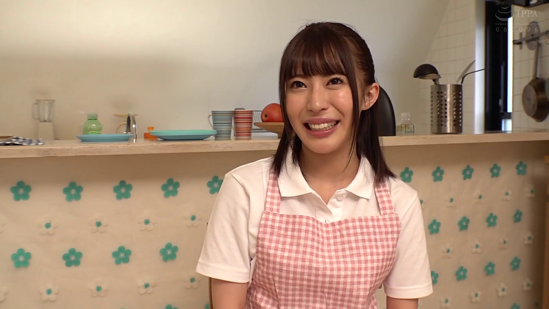 とってもかわいい栄養士のみなさん!裸エプロン一枚で、童貞君の筆おろししてもらえませんか?手料理をあーん、濃厚ベロチュー、ぷるるんおっぱい授乳、優しい年下ママにたくさん甘えて、ママのアソコに生中出し! 画像1