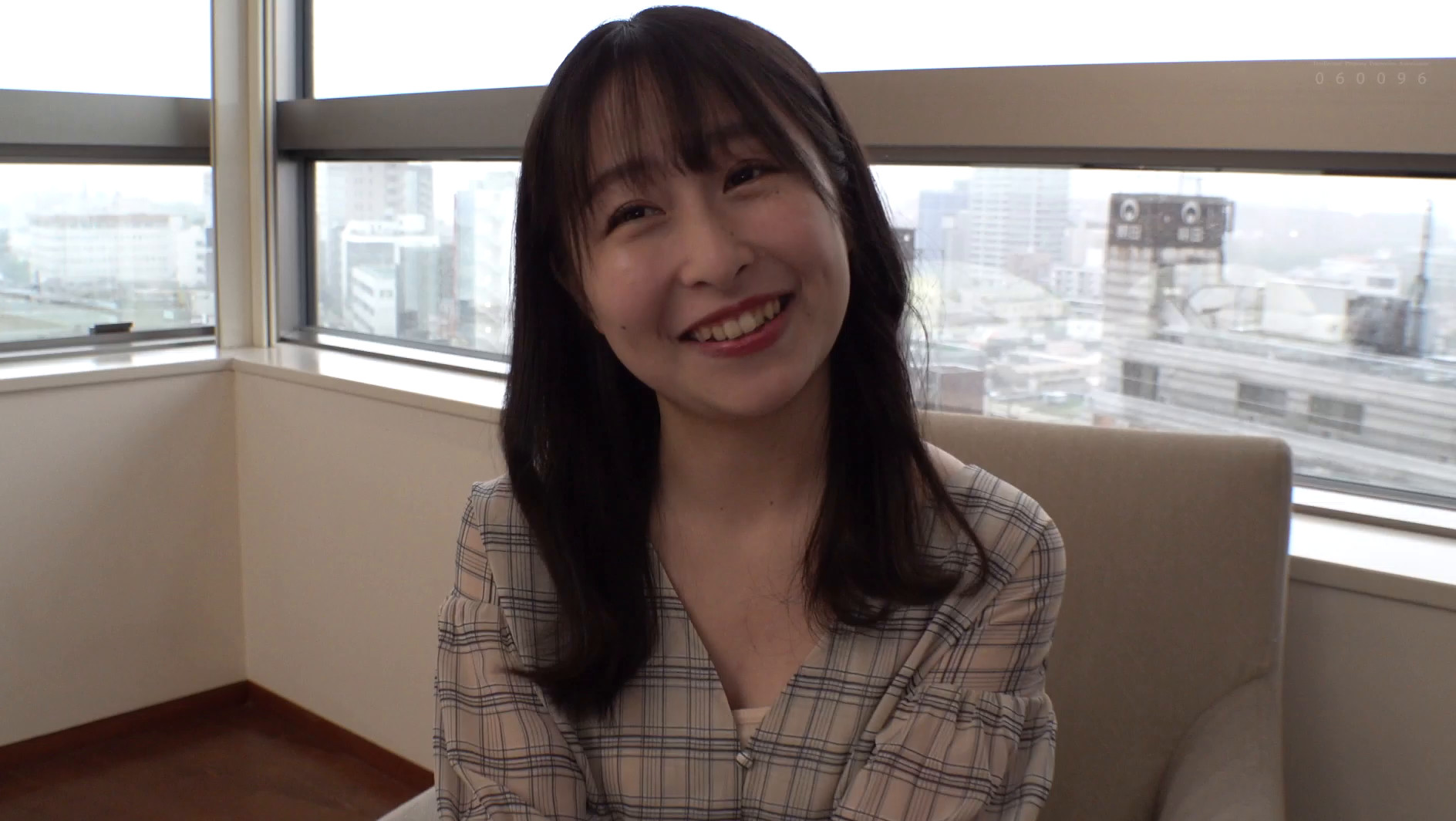 素人女子大生限定!パンティ素股でカチカチち●ぽがアソコに擦れて赤面発情!クロッチは恥ずかし汁まみれ!そのまま生で擦り合わせて、ヌルヌルワレメに結局つるんっと入って生中出し!!~敏感JD高速ピストン編~ 画像7