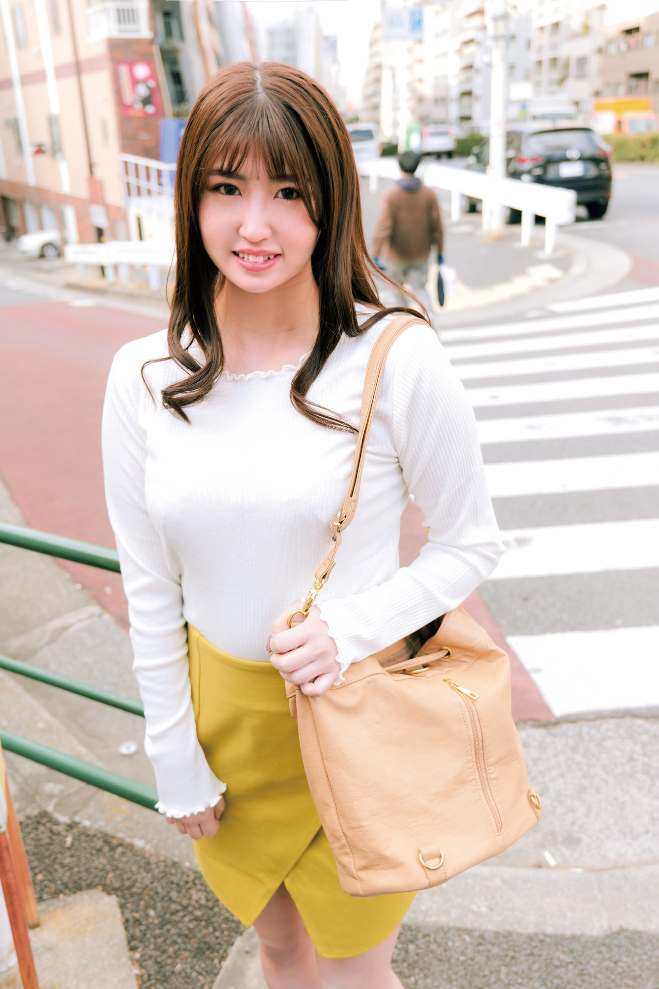 素人女子大生限定!パンティ素股でカチカチち●ぽがアソコに擦れて赤面発情!クロッチは恥ずかし汁まみれ!そのまま生で擦り合わせて、ヌルヌルワレメに結局つるんっと入って生中出し!!~イキすぎ注意報発令ま〇こ汁大洪水JD編~ 画像5