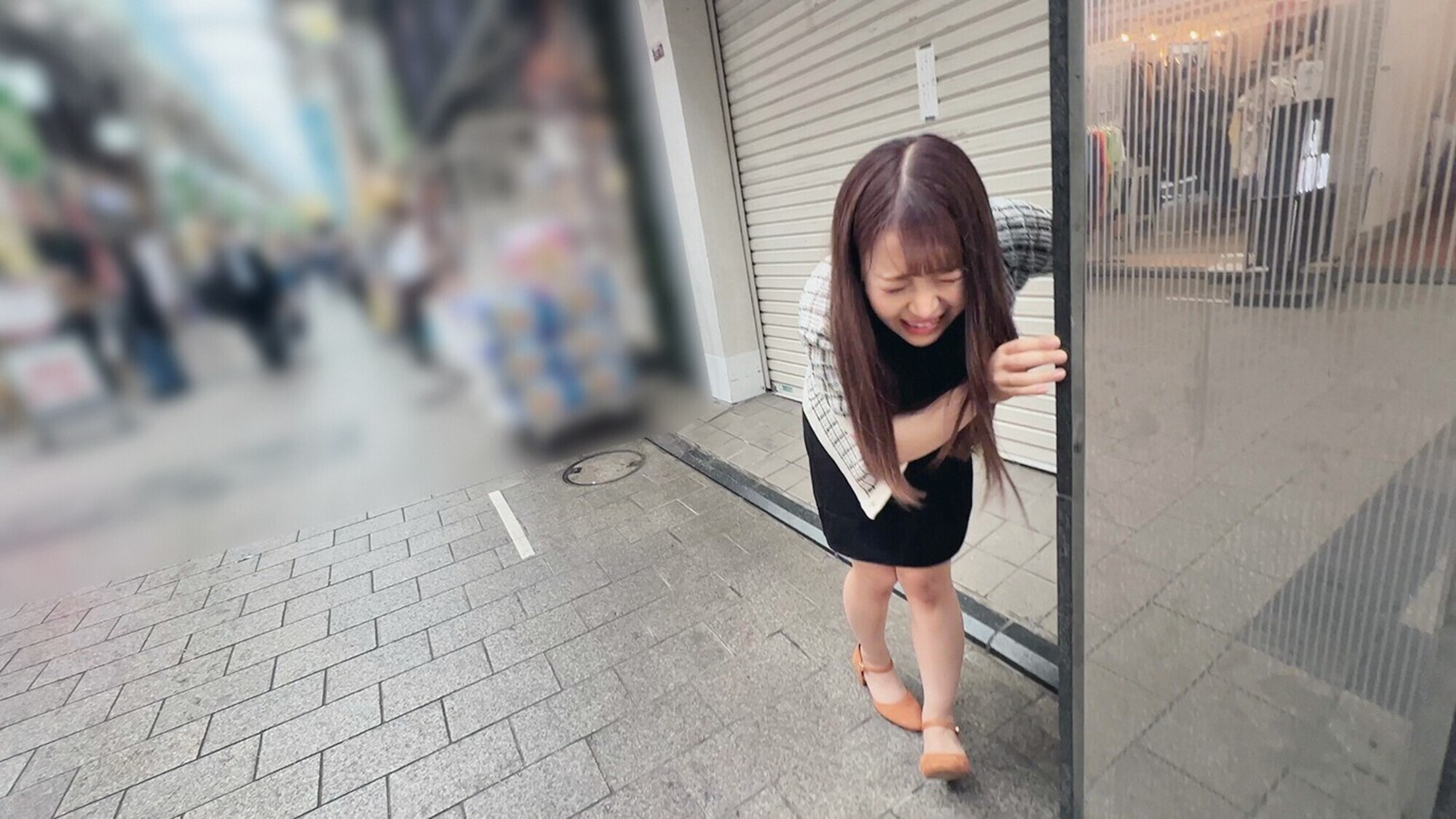 素人美少女とリモコンバイブお散歩 6 ーSBY&SGN区編ー「もう我慢できません・・・//」人混みの中ビクビク震えてイキまくってしまう女子たち!人生初の羞恥プレイでまさかのエロスイッチオン!車移動中も大胆カーオナニー!最後は近くのスタジオで心行くまで生セックス! 画像21