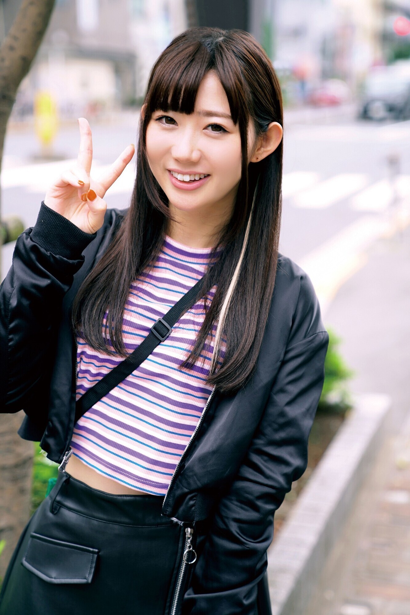 総勢15名の素人女子が優しく激しく筆おろし!童貞君のうぶなギンギンチ〇ポが膣奥に届き脳汁でまくり恍惚大絶頂!「まだまだ出せるよね・・・//」と、お返しの即ヌキ超絶テクで最後の一滴まで精液を搾り取る!怒涛の300分連続膣奥射精SP 画像19