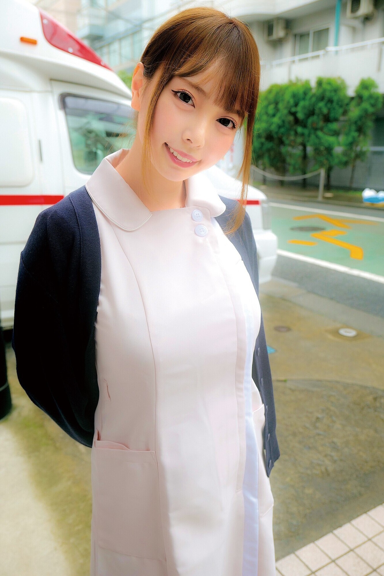 夜勤明けのナースはチ〇ポが欲しくてたまらない!?超多忙な都内病院勤務の看護師さんが白衣を乱してデカチン跨りSEX没頭グリグリ騎乗位///発情しすぎて連続射精!!精液を中出し採取する白衣の天使10人300分プレミアムベスト!! 画像9