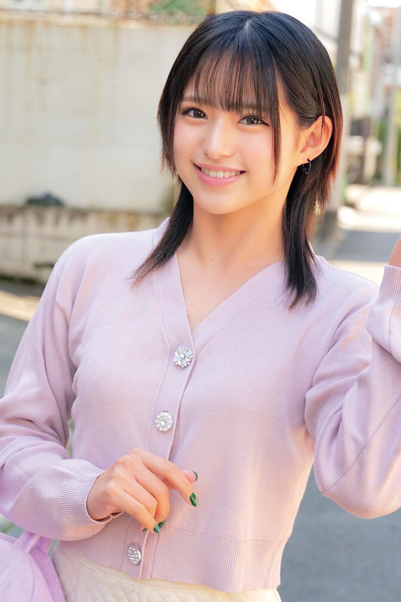 イケメン保育士に子宮萌!?素人女子大生が初めてのばぶみ体験!エプロン姿がカッコイイ保育士さんに父性たっぷり甘やかされ赤面発情!そのまま脳がトロけるようなキス・キス・キス 全力デレデレ連続中出し膣キュンSEX 画像2