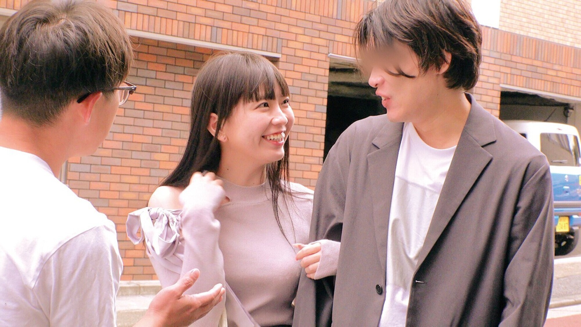 恥じらいたっぷり素人女子大生カップルが挑戦!なりきりダッチワイフゲーム!動いちゃダメ!声だしちゃダメ!感じちゃダメ!!彼氏が見ている目の前で絶倫AV男優の凄テクに耐えることが出来たら賞金100万円!イってしまうと即ズボ生ハメ生中出しSEX! 画像1