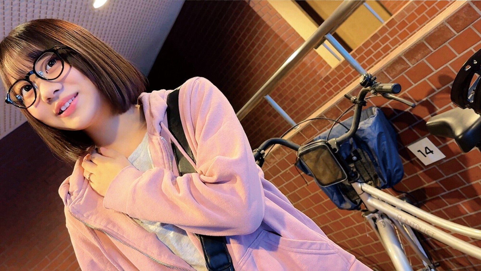 優しくて綺麗な育児中のママさん!「早漏に悩む童貞君の暴発改善のお手伝いしてくれませんか?」 3 母性溢れる可愛いママさんが早漏すぎる童貞君にムラムラ膣キュンしちゃって生中出し筆おろしSPECIAL! 16枚目