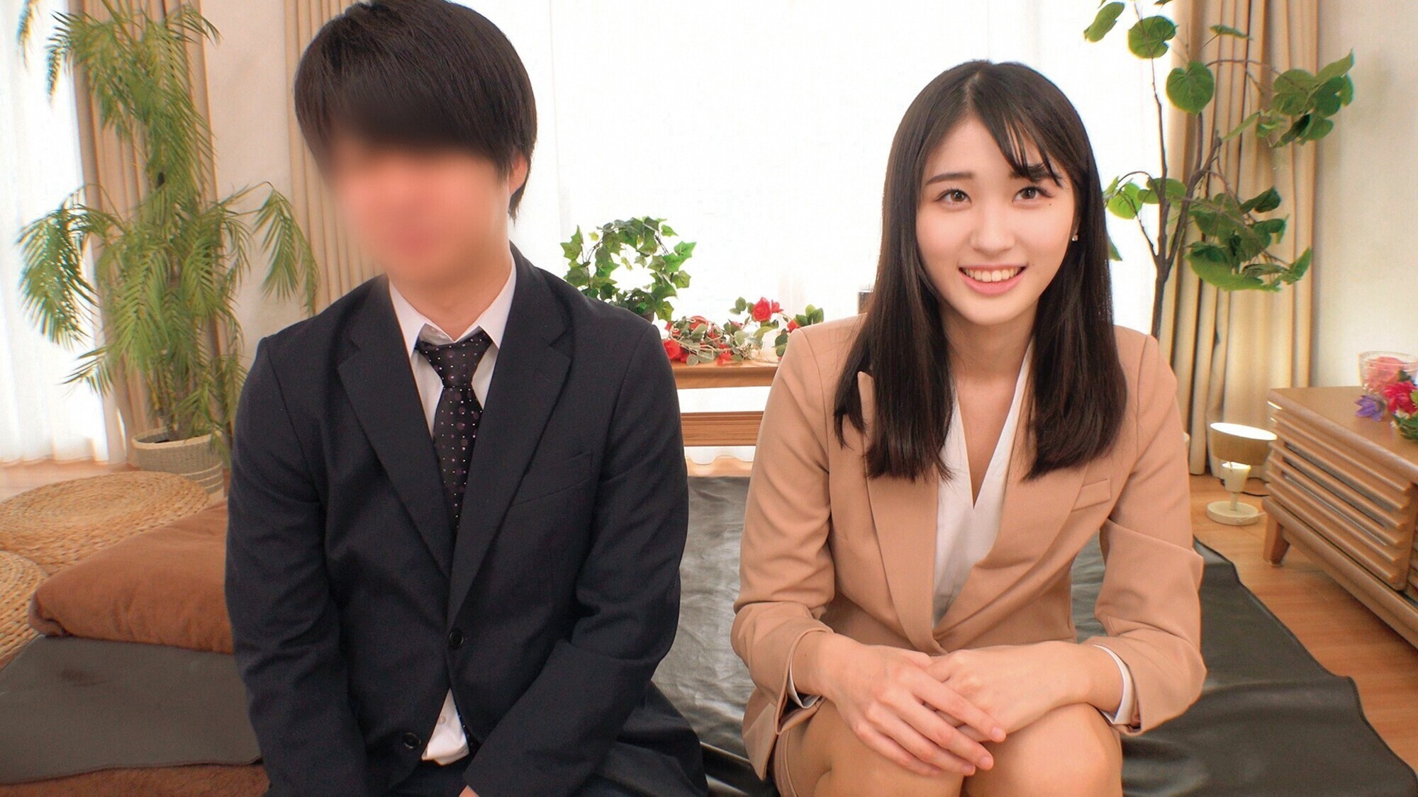 男女の同僚同士が仕事の合間に密着オイルエステぬるぬる素股体験!?彼有り女同僚とドキドキのオイルマッサージ・・・高まる異性への意識&性欲wwおま●ことち●ぽをグチュグチュ擦り合わせる同僚たちは理性を保てず欲望のままにヌルっと挿入してしまうのか!? 画像13