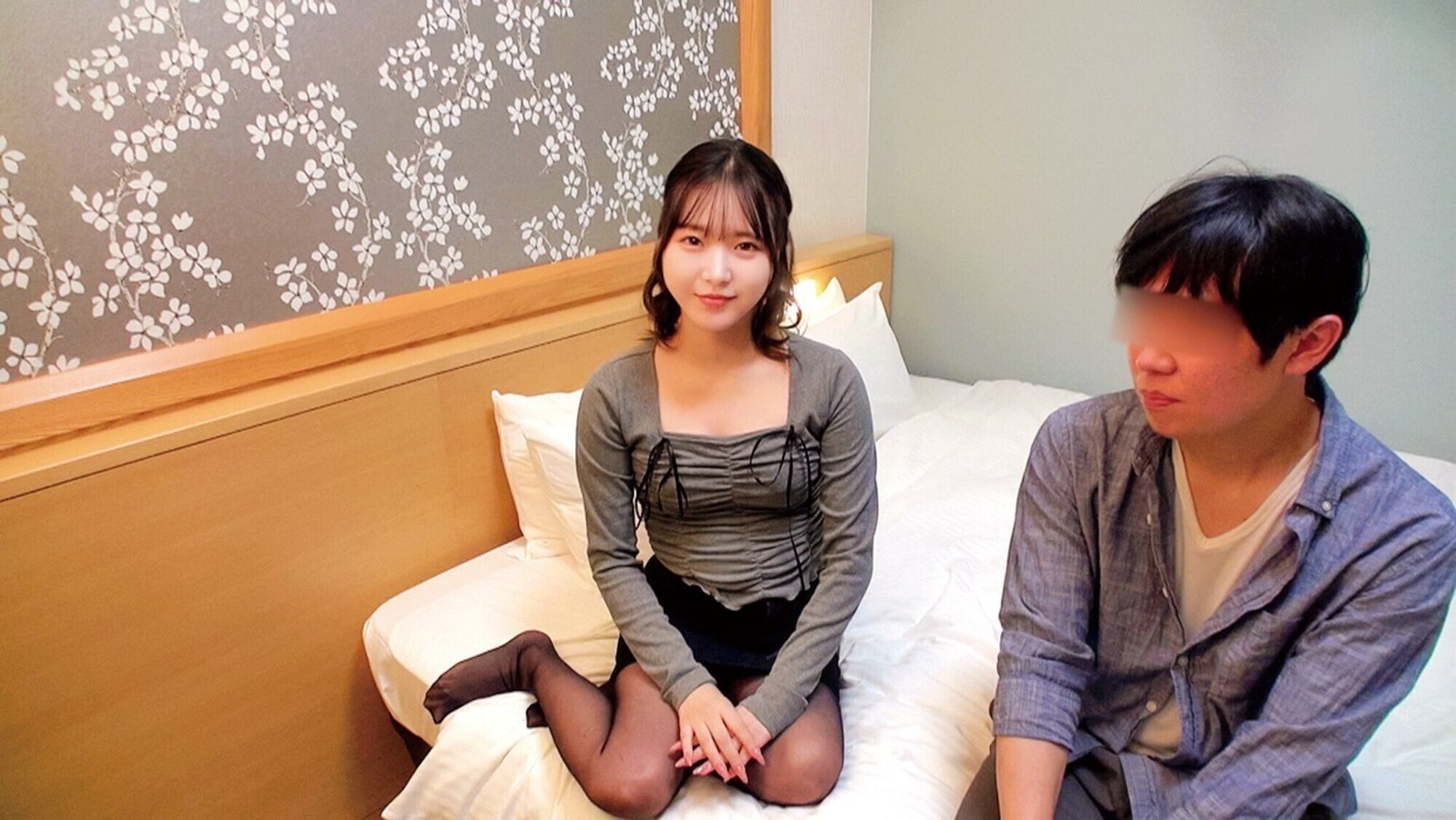 高学歴大学生限定!後輩女子と頼れる先輩が野球拳チャレンジ!!「妹みたいなお前で興奮するわけねぇじゃん」軽い遊びで賞金GET!のはずが・・・禁断の後輩脱衣を目の前にして先輩ち●ぽはズル剥け勃起!罰ゲームはカメラの前でDeepキス・フェラチオ・公開生SEX! 2 15枚目