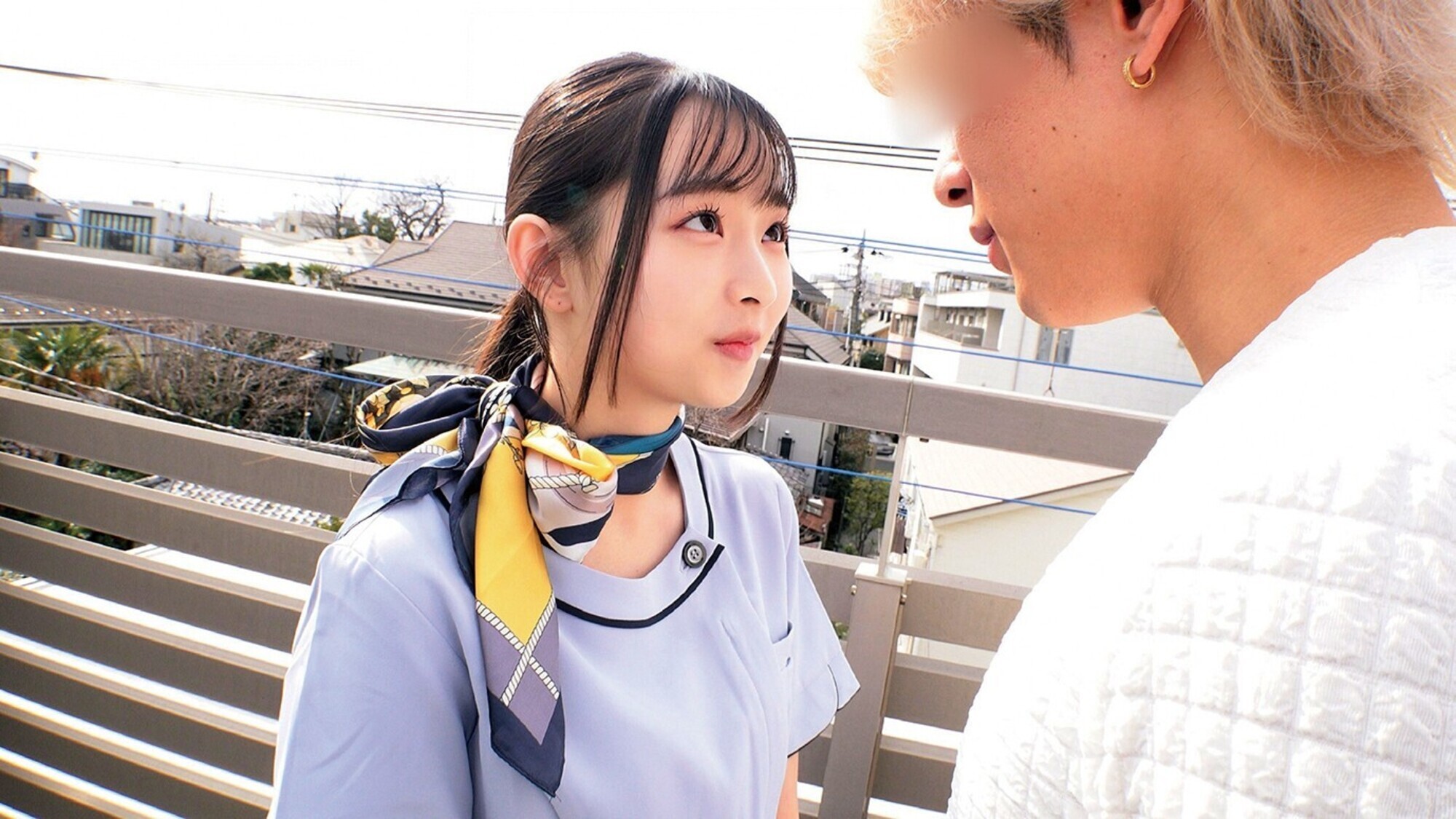 清楚で美しい美容部員さんが童貞君に青空の下で脳がトロけるベロキスレクチャーwwドキドキ震える男子に舌を絡ませる糸引き涎ダラダラ大人のディープキス／／キスだけで暴発しそうな童貞くんにムラムラ発情しちゃって（／ω￥）いっぱいキスキスキスしながら筆おろしSEX（ ゜Д゜）何度も中出しさせてくれたSP 画像2