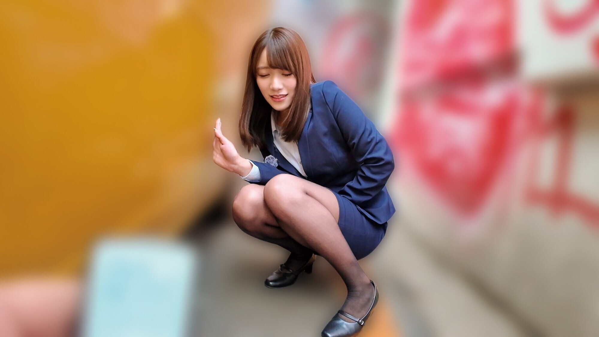 素人美少女とリモコンバイブお散歩ー黒パンスト敏感キャリアウーマン編ー「もう我慢できません・・・//」人ごみの中、黒パンスト美脚ガクブル震わせイキまくってしまうOLたち!人生初の羞恥プレイでまさかのエロスイッチオン!車移動中も大胆カーオナニー!最後はホテルで心行くまで生セックス! 画像16