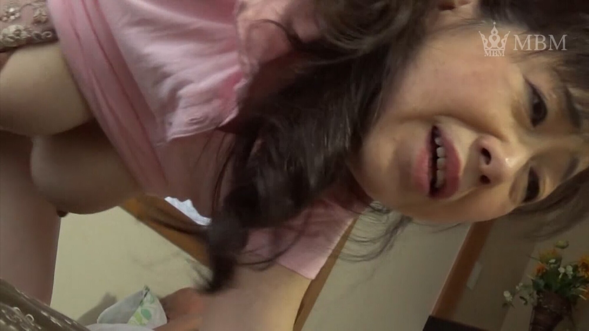 おじいちゃんのチ〇ポを元気にしてフェラ抜き介護、エロくて優しいおばさんヘルパーさん 画像2