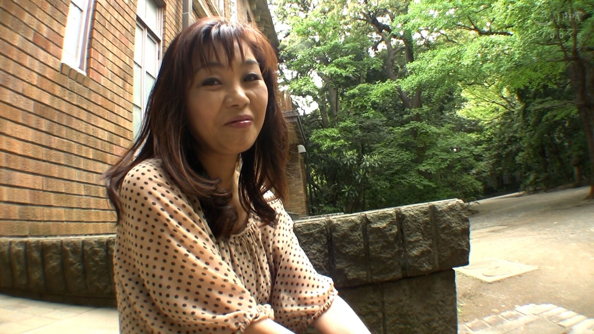 欲求不満の熟女さんが幸福感と無上の快感を求めてAV出演!「いくつになっても私はオンナです」 画像1