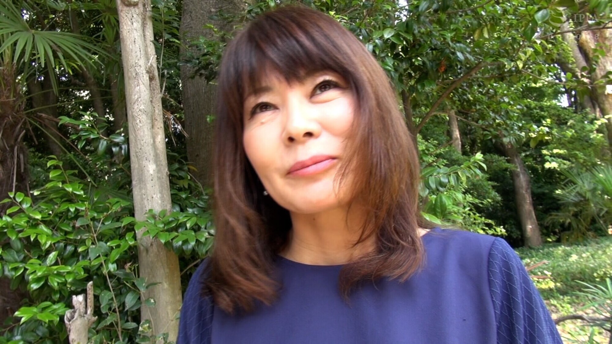 バツ2の五十路熟女の欲望丸出し。快楽に溺れるスレンダー美熟女のでか乳首! 画像1