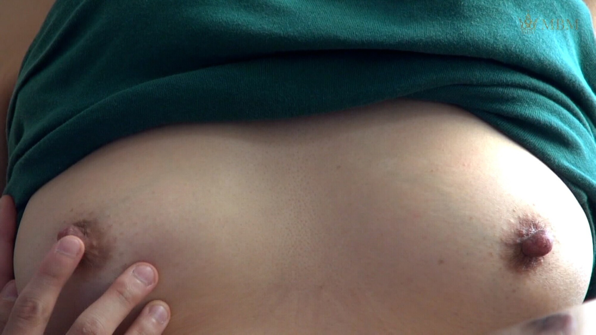 欲求不満の奥様は恥ずかしがりながらも快楽を貪り激しく乳首を勃たせ野獣のようなイキっぷりの不貞FUCK! 画像2