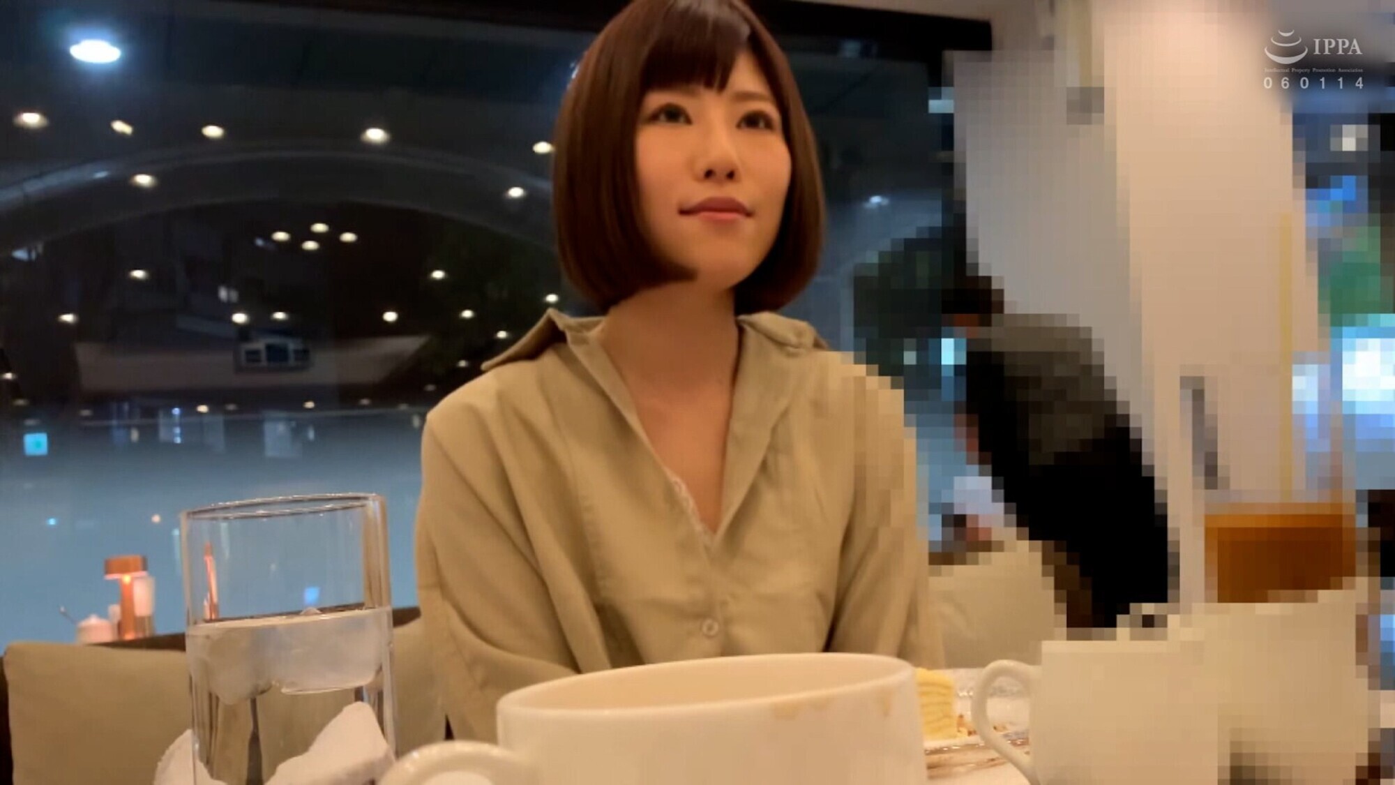 若干人見知りなマッチアプリ初心者のバリキャリ感漂う意識高い系美人と個撮テイでラブホでガン突き嵌めまくり! 画像1