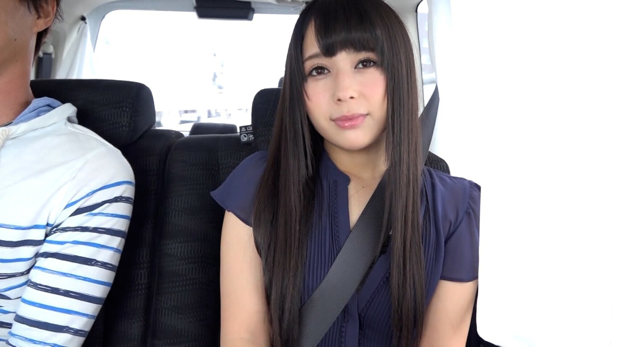 温泉モデルの撮影ロケに参加した清楚系色白肌美人奥様!ロケ先の旅館ではっちゃけSEX! 画像1