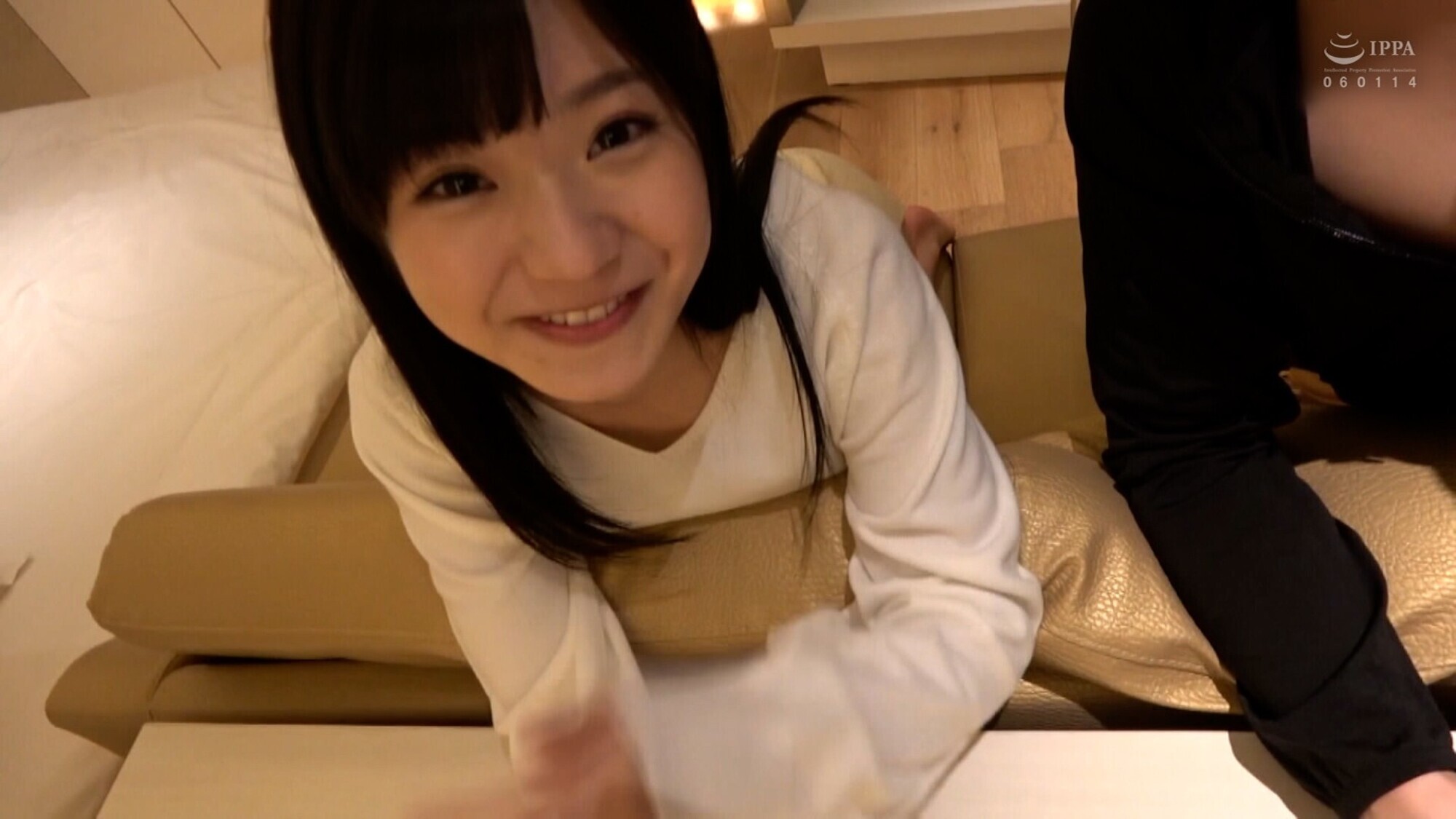 下着買取りに現れた屈託のない笑顔が魅力の超絶美少女を個撮テイでラブホで嵌め撮り! 画像4