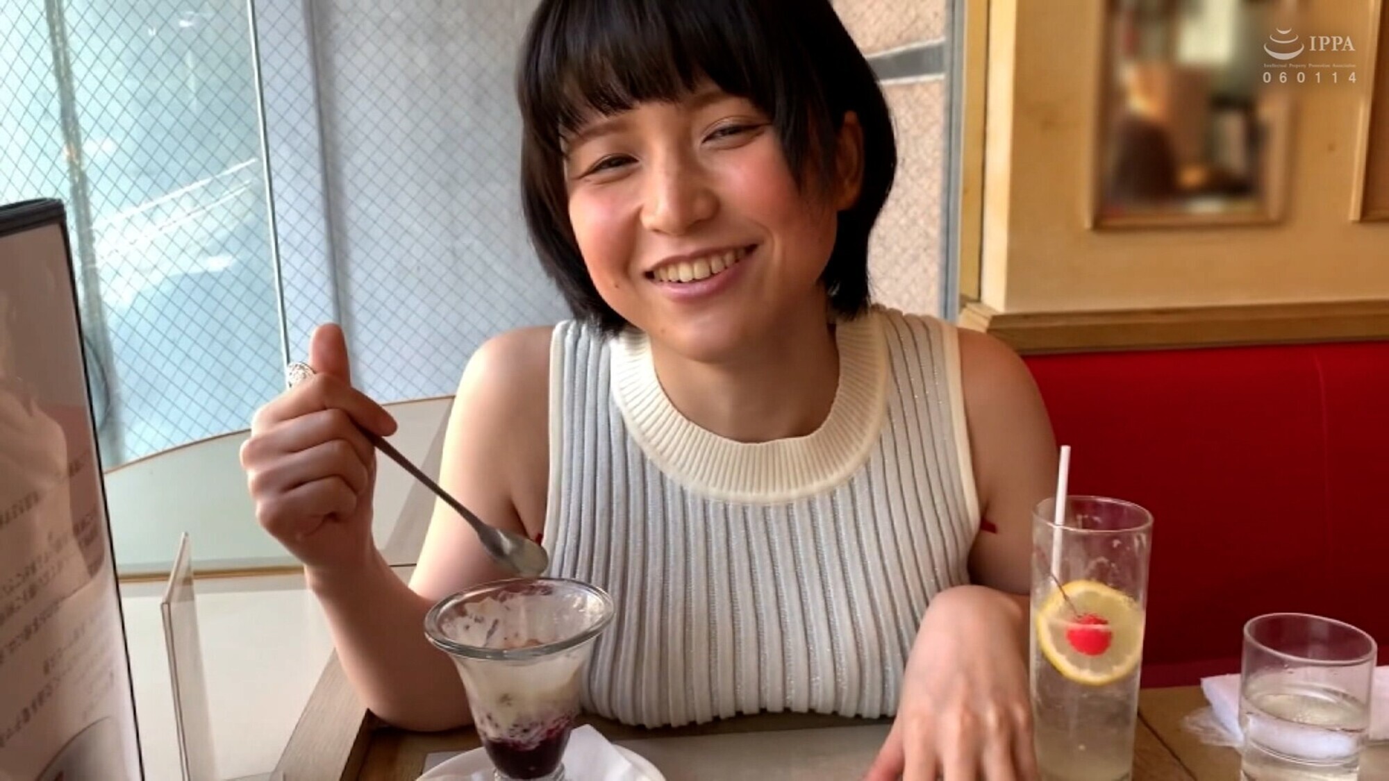 おっとり美少女巨乳ちゃんと個撮テイでラブホにインしてなし崩し的にハメ撮りFUCK！
