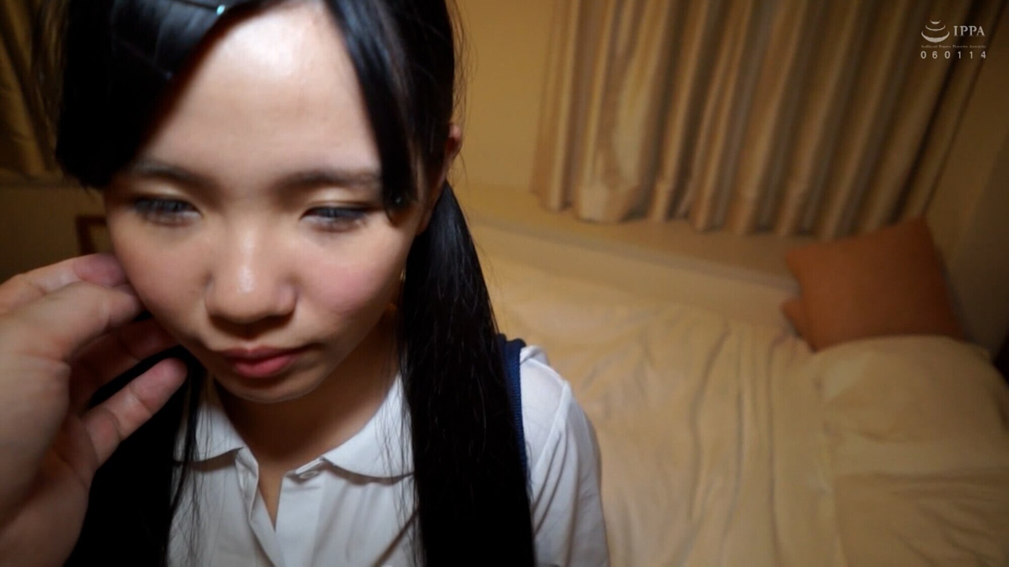 黒髪ツインテール美○女を個撮テイでホテルに○れ込み制服コスプレハメ撮りSEX！
