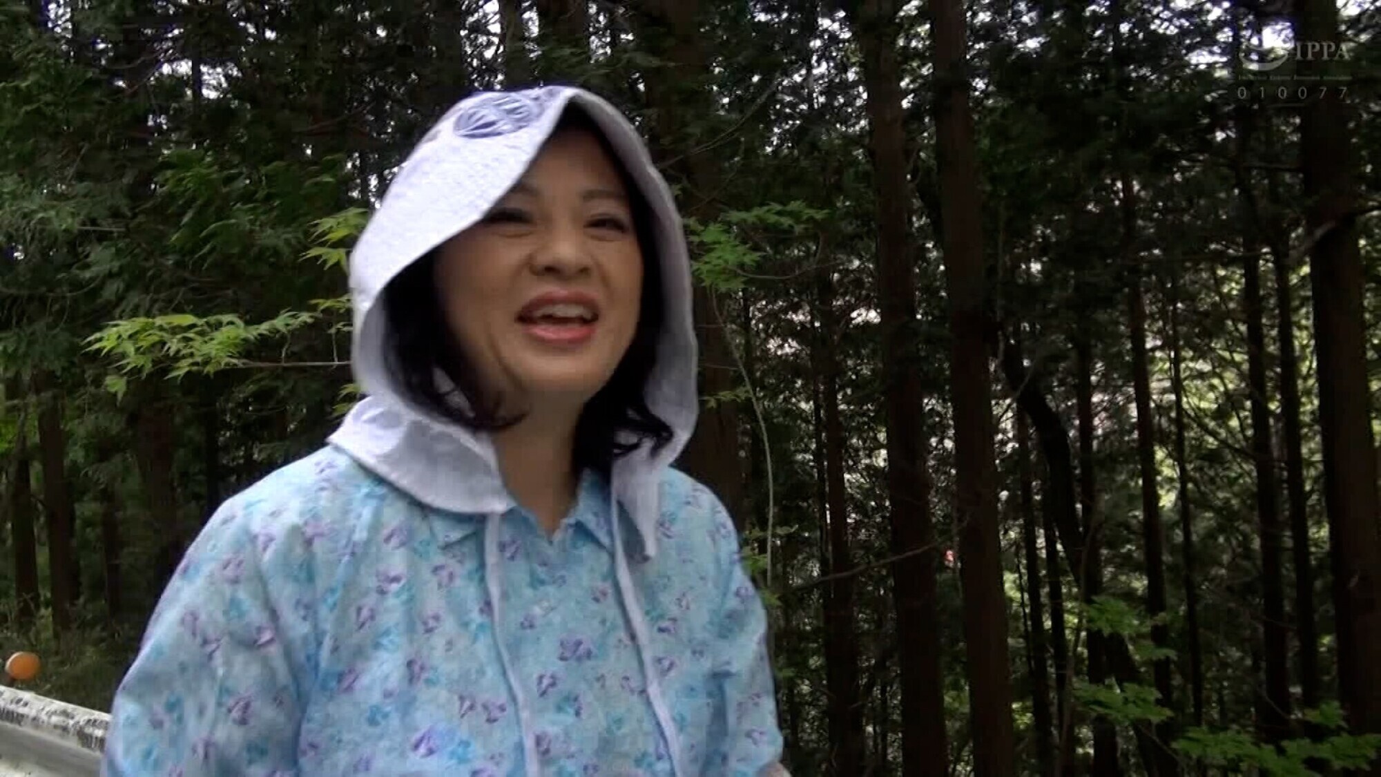 群馬の山間部に住む美熟女さんを求めて突撃訪問！初めてのAV男優とのハメ撮りSEXを堪能する田舎熟女！