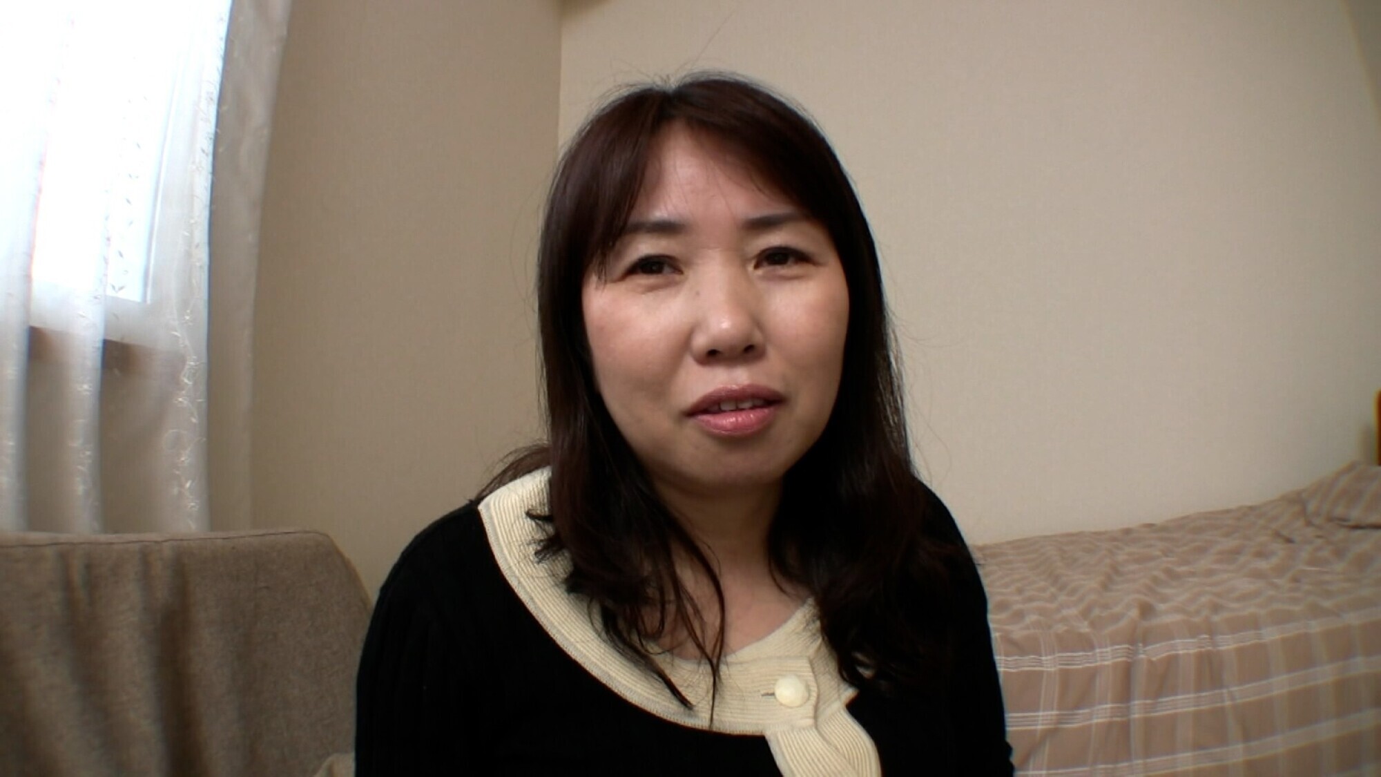 サバサバ系ムチムチ巨乳熟女の宅のみAV撮影!忘れかけてた女の悦びに浸る超絶感度の敏感SEX! 画像1